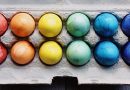 Colorer les œufs de Pâques